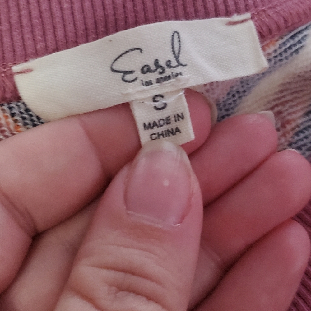 Easel Patchwork Bow 3/4th Sleeve Top - Picture 7 of 10